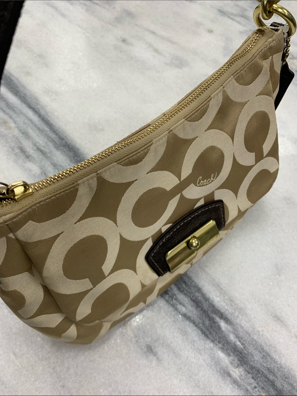 Coach Tan Signature Canvas Shoulder Bag with Dark Brown Trim and Gold Hardware - Picture 4 of 11